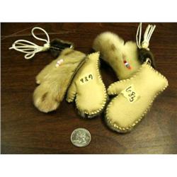 CHOICE On 2 sets of 2 mitten yo-yos (2)