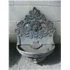 Image 1 : 28" tall cast iron wall fountain (1)