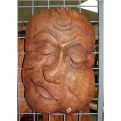 CHOICE on 6 carved wood masks (4)