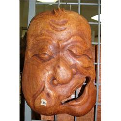 CHOICE on 6 carved wood masks (4)