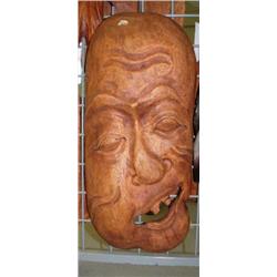 CHOICE on 4 carved wood masks (4)