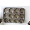 Image 2 : Vintage Baking Pans 1920's - Muffin Baking Pan