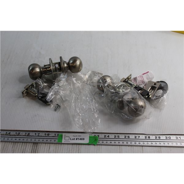 (2) Yale Door Knob Sets