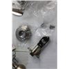 Image 5 : (2) Yale Door Knob Sets
