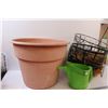 Image 5 : (6) Metal Outdoor Hanging Plant Basket & Watering Can & Extra Large Planting Pot
