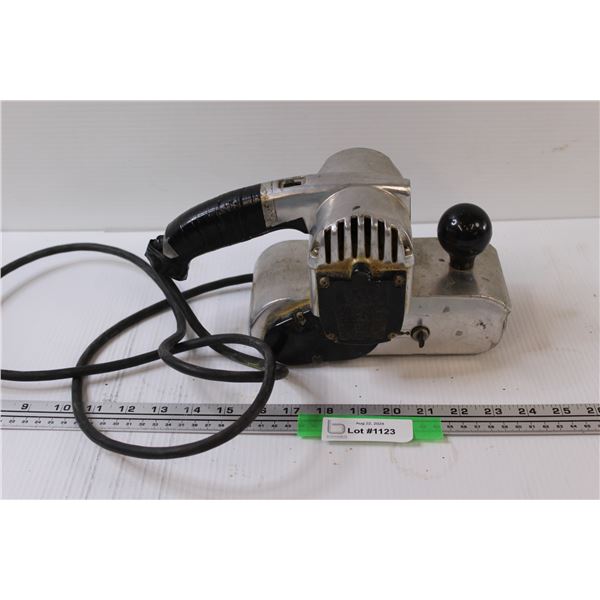 WEN 3" Belt Sander - Powers On