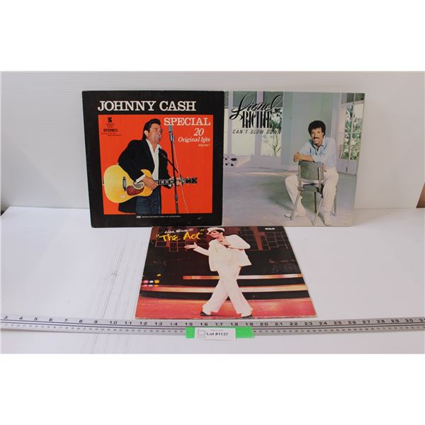 (3) Records: Johnny Cash, Lionel Richie, Liz Minnelli