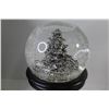 Image 3 : Snow Water Globe in Box
