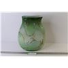 Image 1 : Green Art Glass Vase (10"w x 12.5"h)