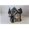 Image 3 : Avon Ceramic Christmas Village Home in Box