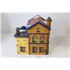 Image 4 : Avon Ceramic Christmas Village Home in Box