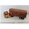 Image 2 : ERTL Livestock Trailer Truck Rust Damage