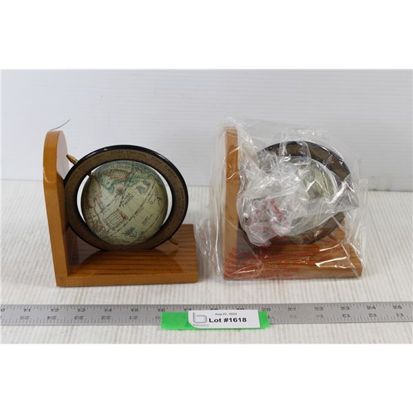 Classic Globe Wooden Bookend Set