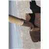 Image 4 : **(2) Shovels