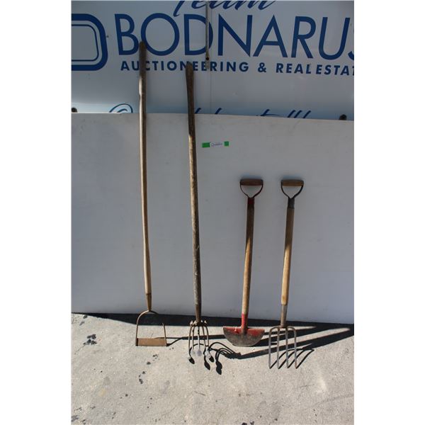 **(4) Assorted Garden Tools