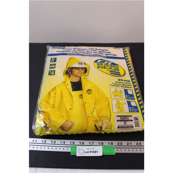 North Safety Fire Retardant PVC Raingear - Size Small - Appears NIB