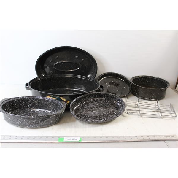 (3) Various Graniteware Roasters, Metal Wire Racks