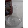 Image 3 : Wine Decanter with Aerator - Sealed