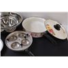 Image 3 : Vintage Frying Pan & Poached Egg Pan & (3) Metal Bowl Set