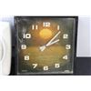Image 3 : (2) Vintage Electric Wall Clocks - Untested
