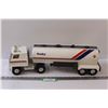 Image 1 : ERTL International Cab Over Semi & Husky Trailer