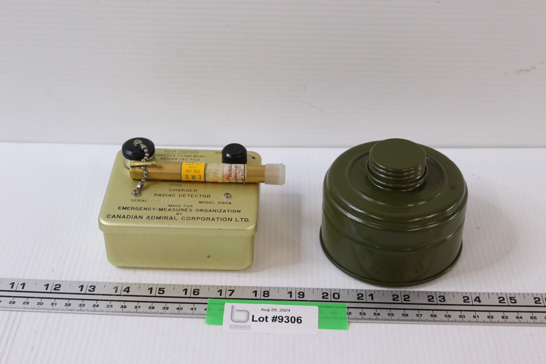 Army Oil Lamp & Charger Radiac Detector - Bodnarus Auctioneering