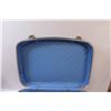 Image 4 : Blue Vintage Suitcase - 24" x 16" x 6"