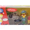 Image 2 : The Simpsons: Lunar Base Figurine Set - Milhouse & Radioactive Man