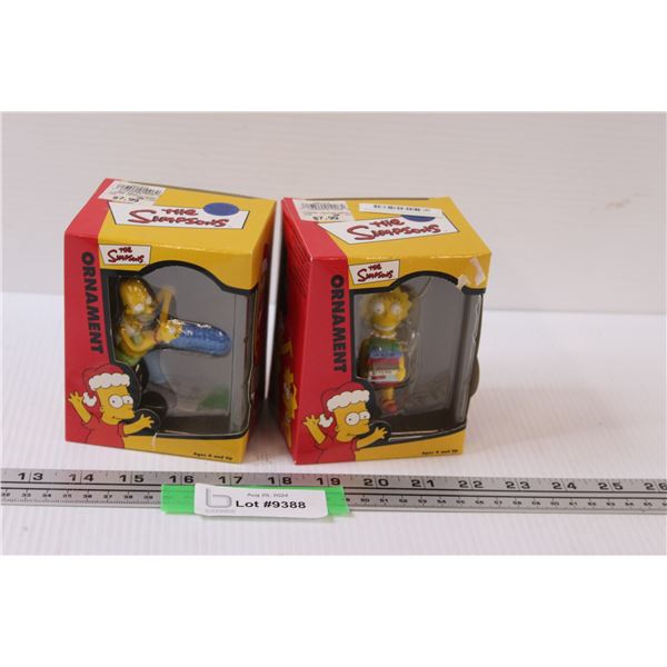 The Simpsons Christmas Ornaments: Lisa & Homer w/Marge