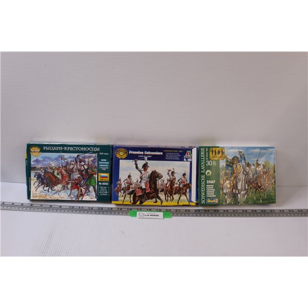 (3) 1:72 Scale Model Soldiers Kits: Greece & Prussian & Swedish Calvary