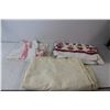Image 5 : (2) Waist Aprons, Assorted Cloths and Table Cloths