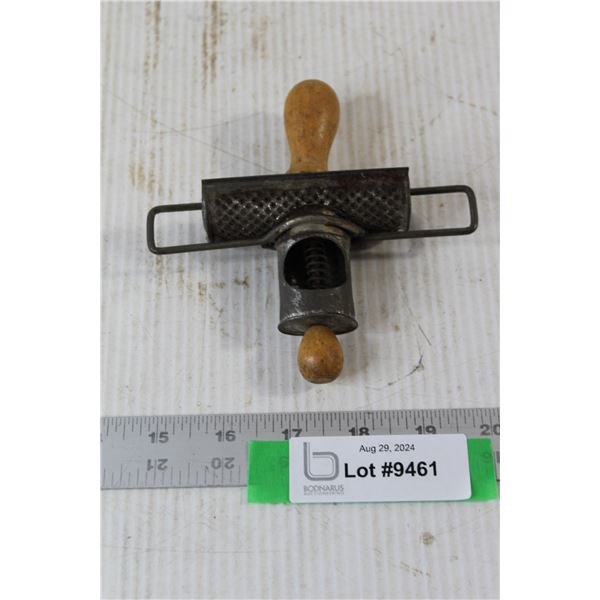 The Edgar Nutmeg Grater