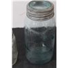Image 3 : (4) Assorted Glass Jars
