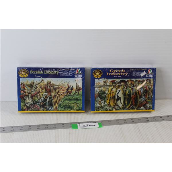 Greek Infantry Hoplites 1/72 Scale Plastic Figurines, Persian Infantry 1/72 Scale Plastic Figurines 