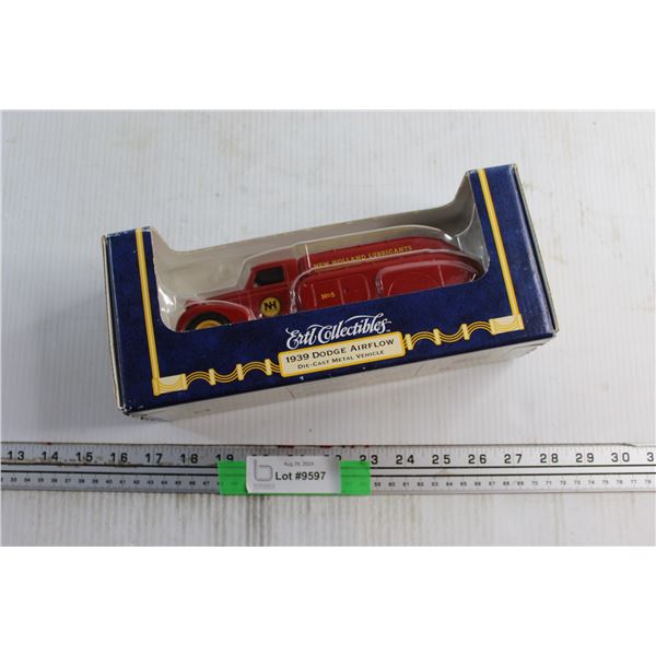 ERTL Collectibles 1939 Die Cast Metal Dodge Airflow Truck