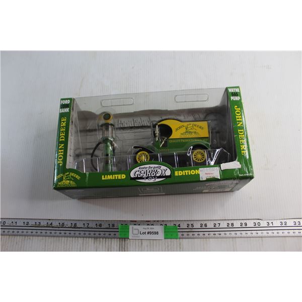 John Deere 1912 Limited Edition Die Cast Ford Model T Delivery Truck