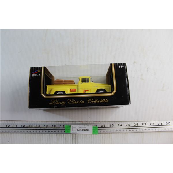 Liberty Classics Die Cast 1957 Dodge Pickup Truck