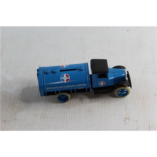 Royalite 1931 Limited Edition Hawkeye Tanker Bank Truck