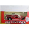 Image 2 : ERTL 1/30 Scale Firetruck Locking Coin Bank with Key