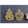 Image 3 : (3) Canadian Armed Forces WWII Military Badges