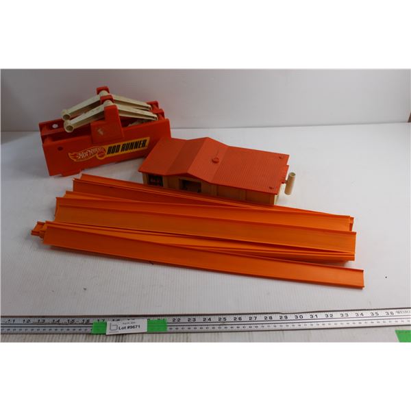 Hot Wheels Rod Runner Tracks