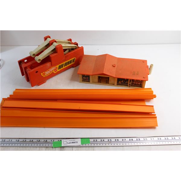 Hot Wheels Rod Runner Tracks