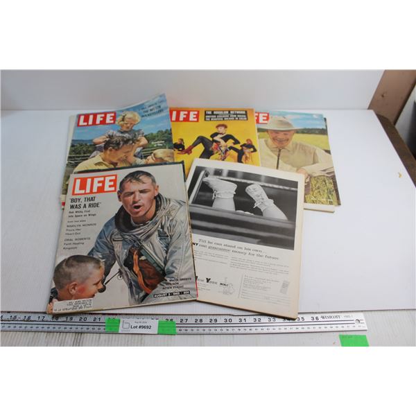 (5)  Vintage Magazines - Life