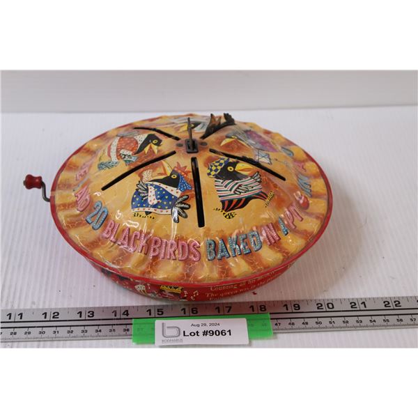 Mattel Blackbirds Pie Metal Musical Toy (Music Works, Crows do not)