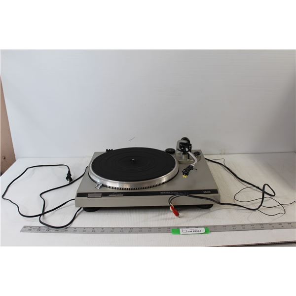 Technics Quartz Direct Drive Automatic Turn Table System SL-Q2 Record Player - Tested Works