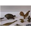 Image 3 : Lot: Brass Animals (Rooster, Turtle, Crocodile, Duck), Bottle Opener, Wine Bottle Cork Remover