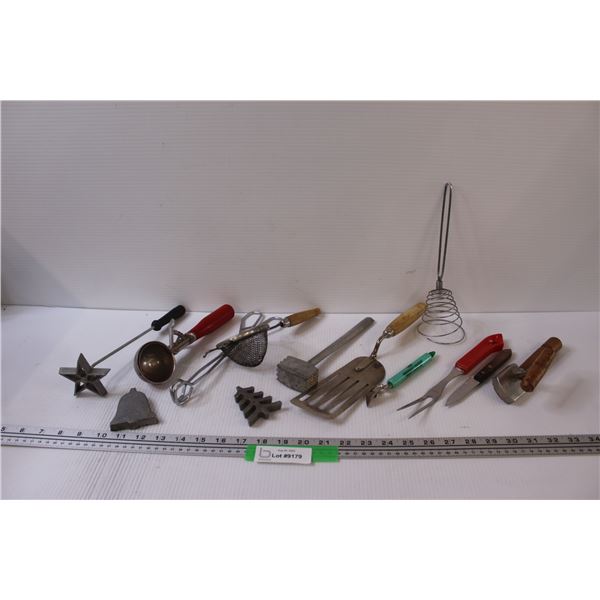 Vintage Kitchen Items: Ice Cream Scoop, Egg Sheller, Spatula, Mallet, Misc.