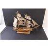 Image 5 : Wooden Model Sailboat "Hurricane" - 14" x 12"16" x 14" - (Rear Mast Has Break, as Pictured)