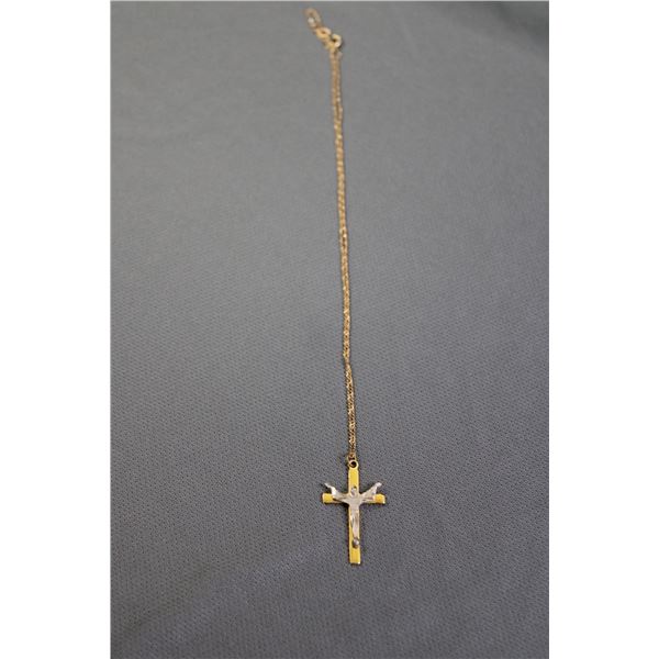 ^10K Gold Crucifixion Cross & Necklace - 3.50g