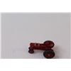 Image 5 : (2) Die Cast: Matchbox Ford Tractor -1967 & Farmall Tractor